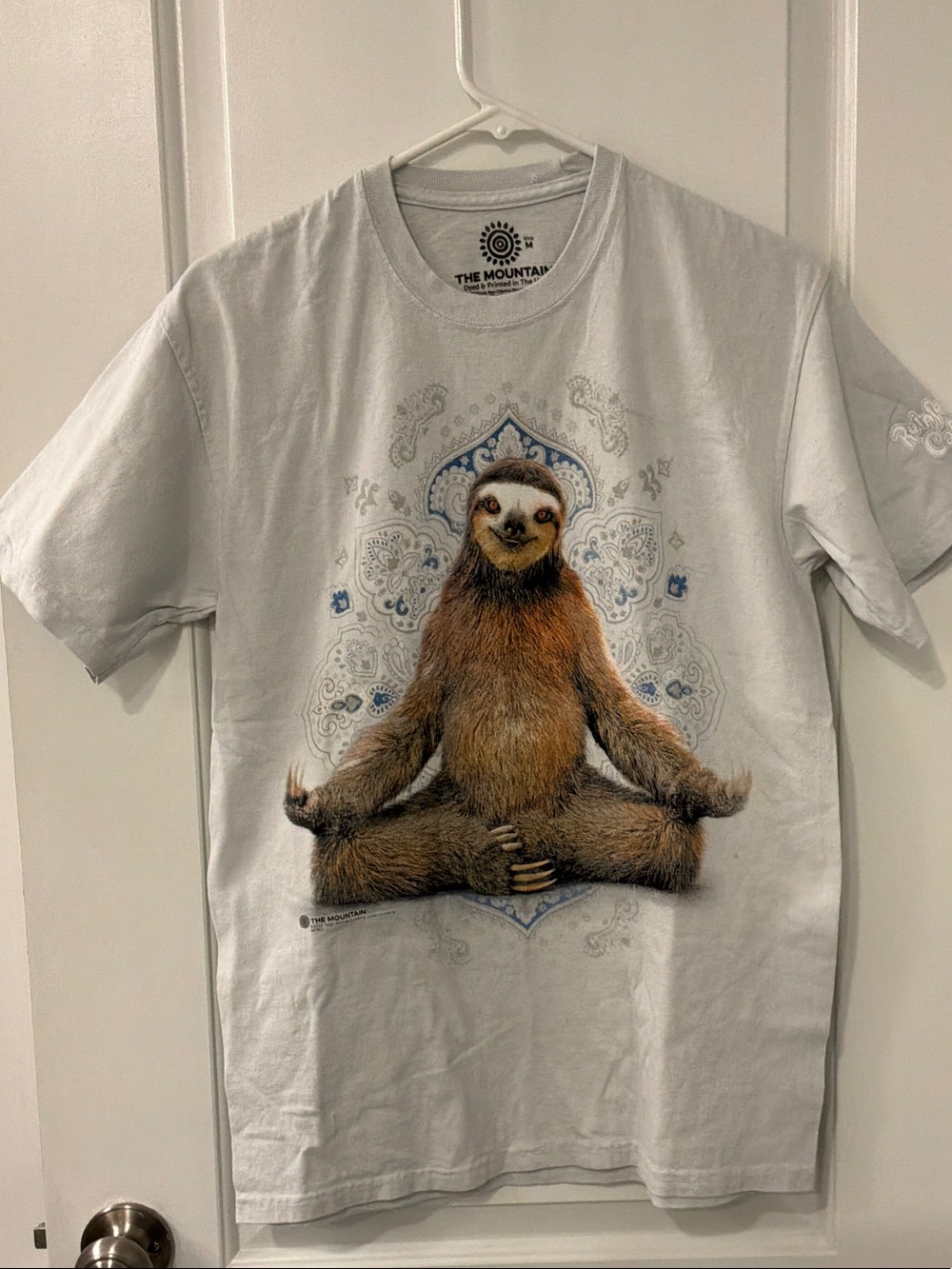 Women’s Sloth Meditation Graphic Tee - The Mountain